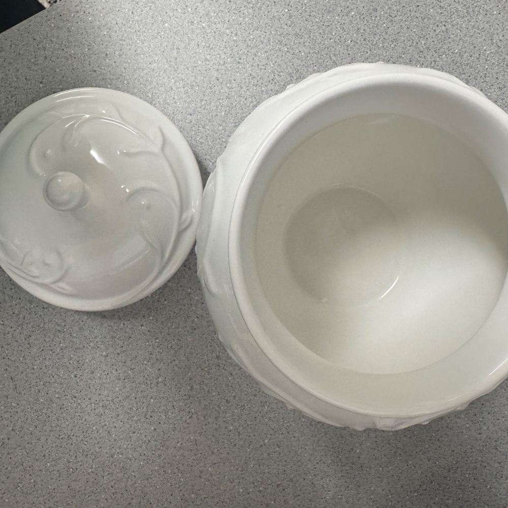 Lenox “Opal Innocence Carved” Kitchen Canisters – Set of 2 - Picture 8 of 12